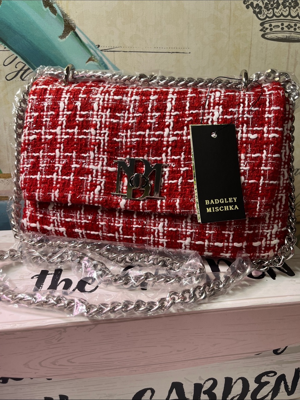 Badgley Mischka Red and White turn lock Tweed Chain Shoulder Bag